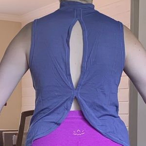 Mock neck, open back Lululemon tank